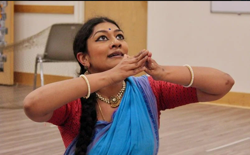 Madhuvanthi Sundararajan performs Prakriti Dance at the Potomac Branch Library on Saturday.